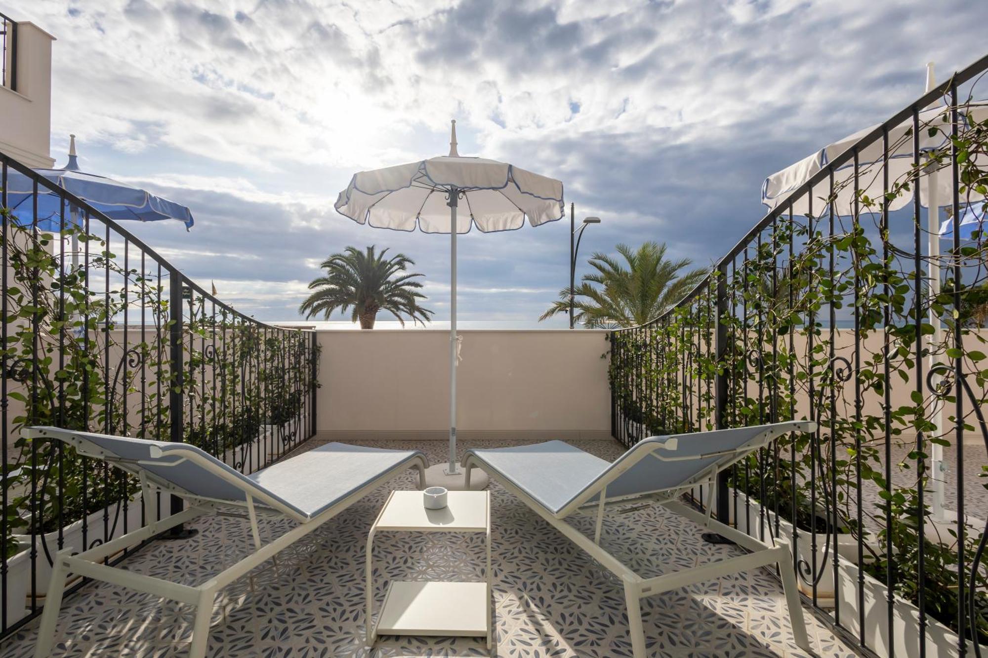 A'Mare Boutique Hotel & Spa Pietra Ligure Buitenkant foto